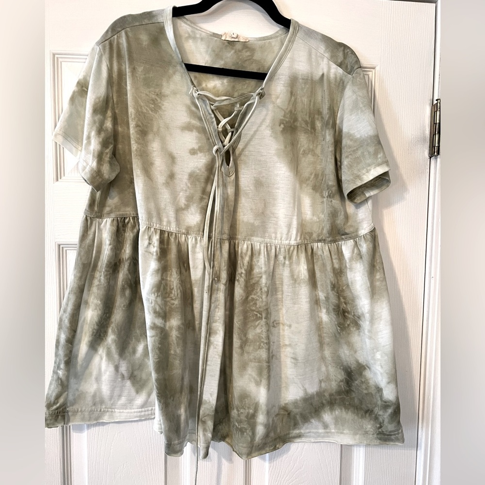 Easel Los Angeles Boho style top NWOT